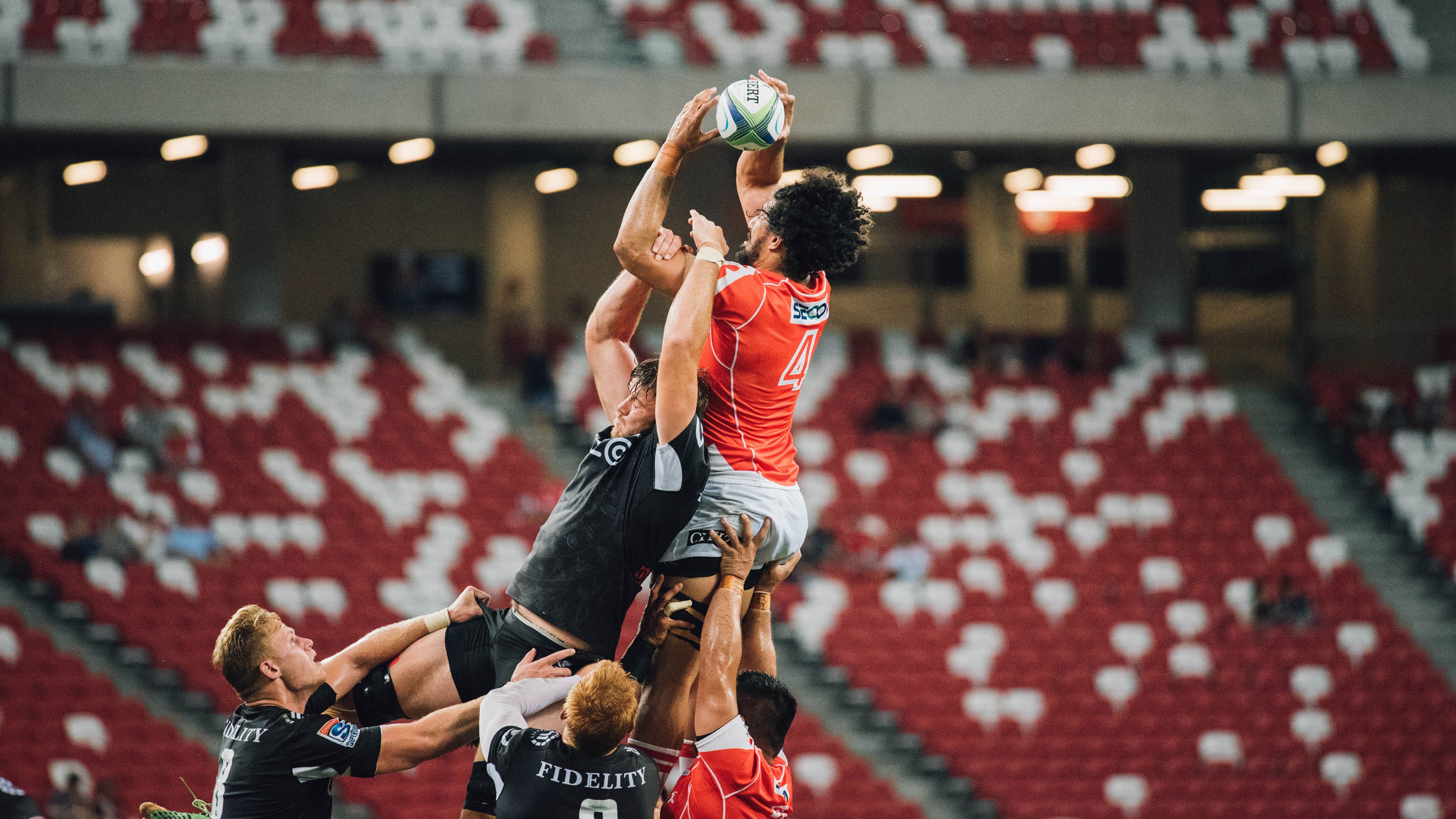 爱游戏官方主页-_专业解说员：用镜头讲述比赛背后的故事_，比赛解说技巧